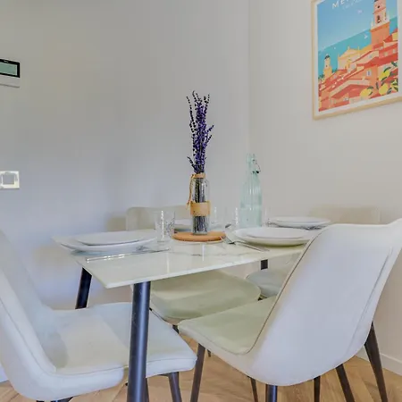 301 - Bel Calme, Proche