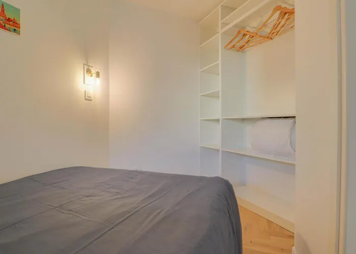 301 - Bel Calme, Proche Apartment Menton