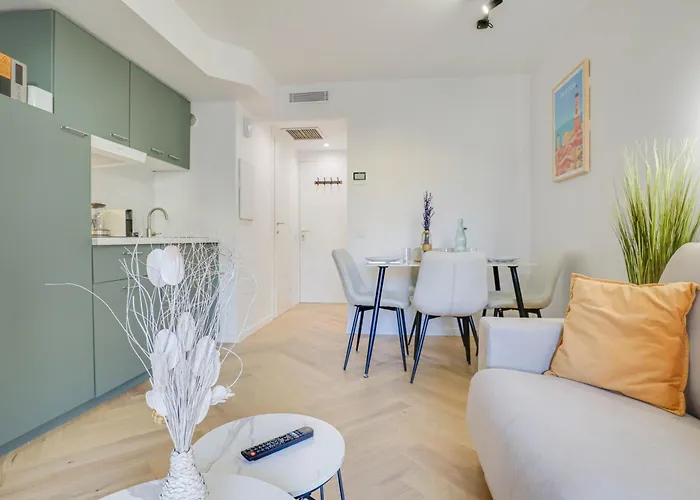 Apartment 301 - Bel Calme, Proche *