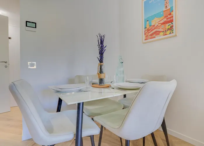 301 - Bel Calme, Proche