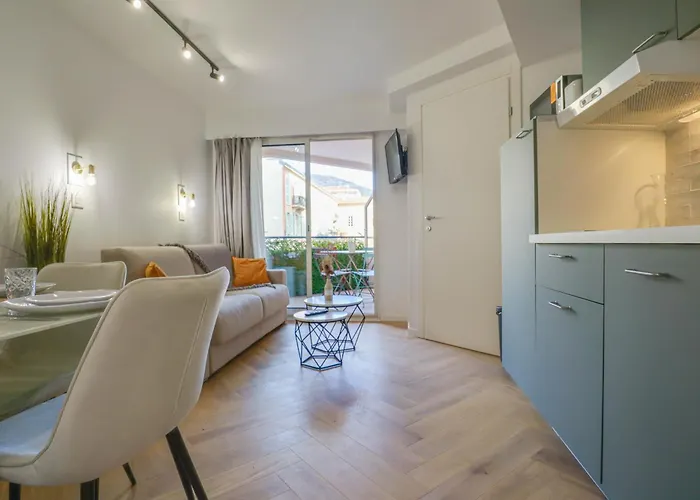 301 - Bel Calme, Proche Apartment *